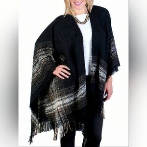 🆕️ Beautiful Black/Brown  Shawl